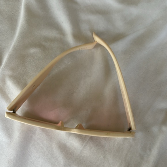 Sunglasses - Picture 2 of 4